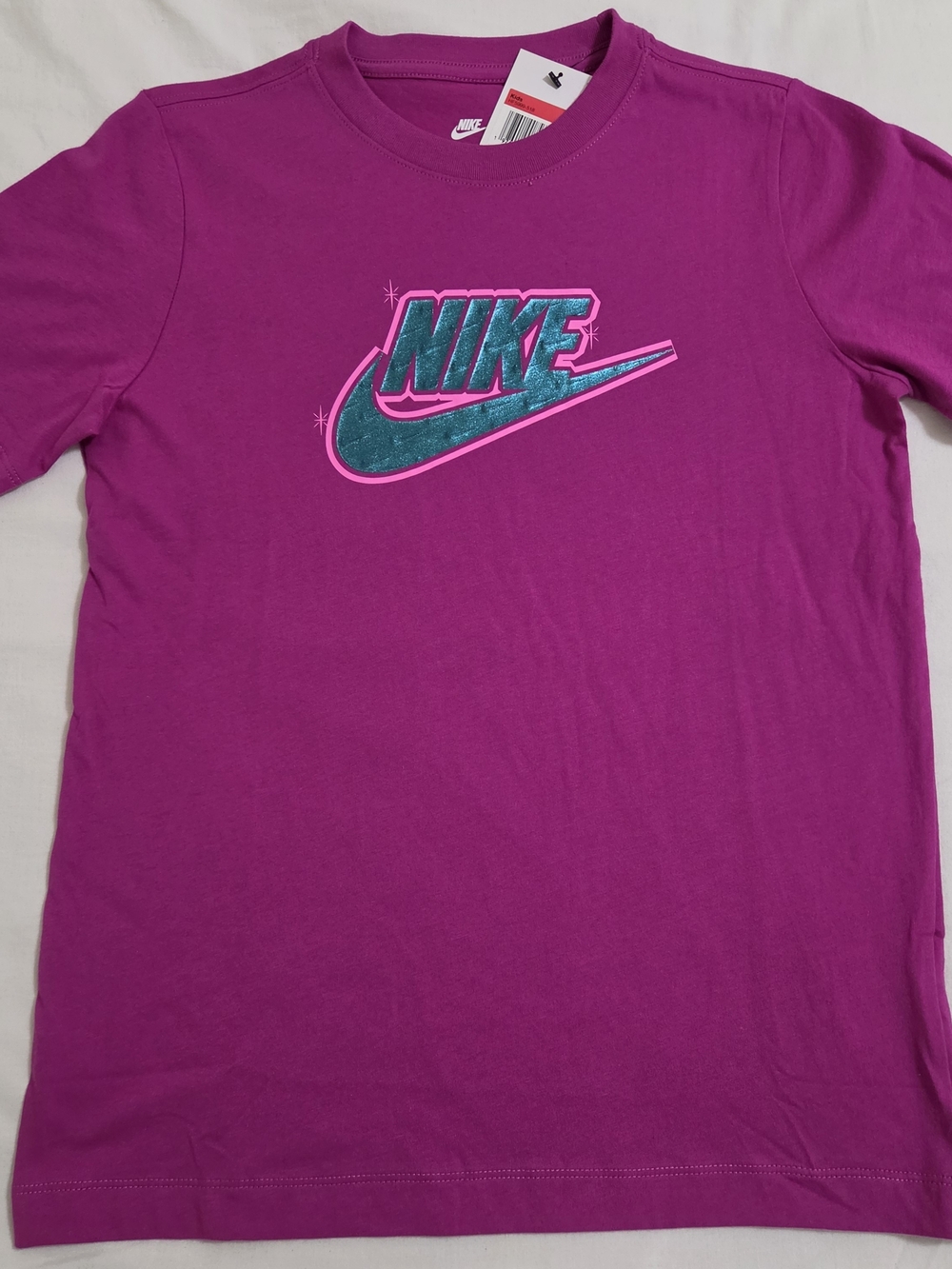 The Nike Tee Kids Large Or Womens Small Magenta Graphic Logo T-shirt